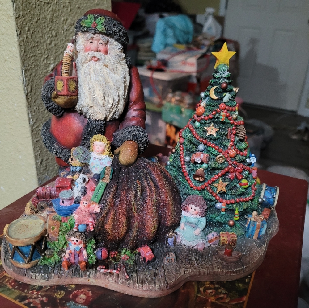 Stewert Sherwood "Santa's Magical Tree: